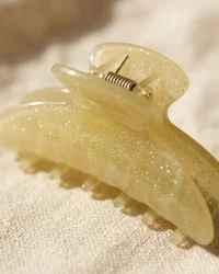 Crescent Moon Claw, close up