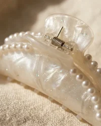 Pearl Rim Claw, close up