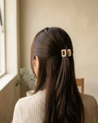 Square Claw Duo, worn in the hair