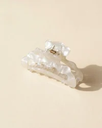 Wave Edge Claw in Milk Pearl